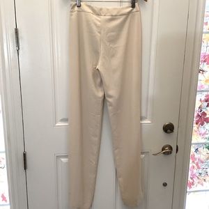 D. Exterior made in Italy ladies cream color pants